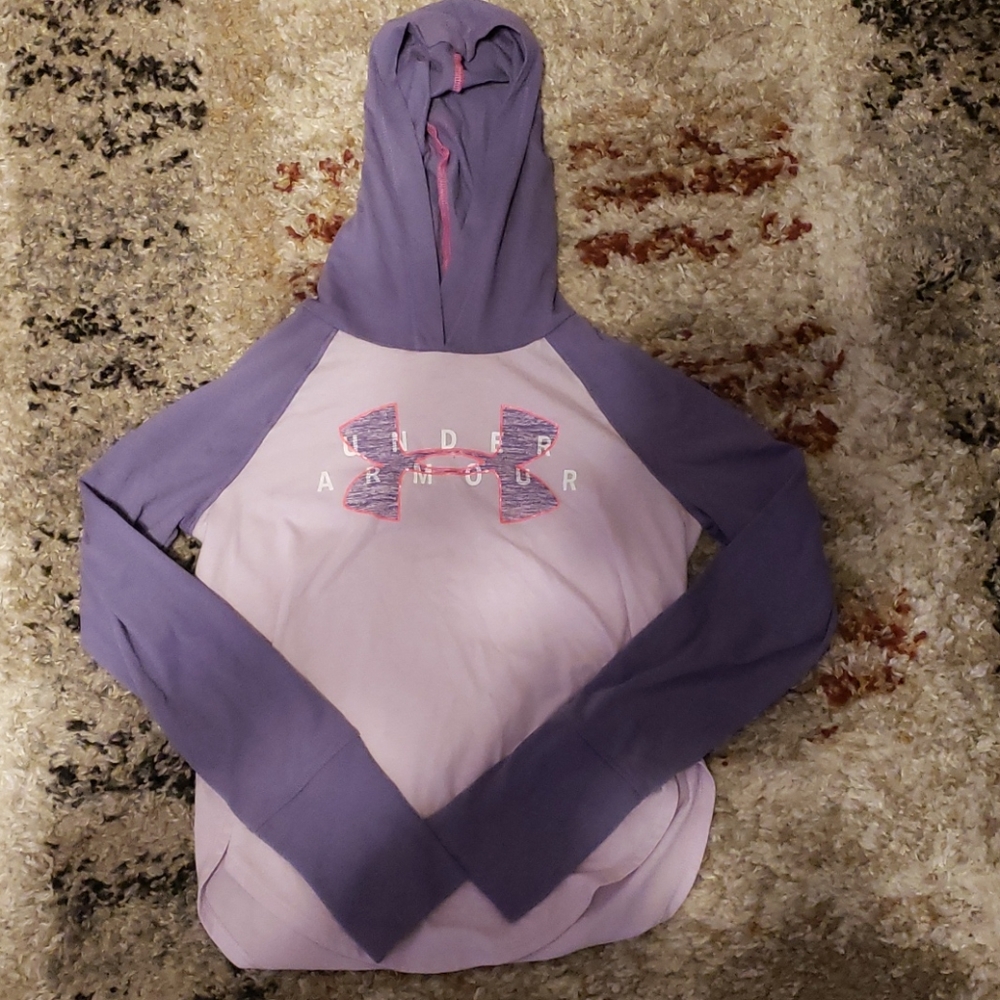 Under Armor hooded light long sleeve